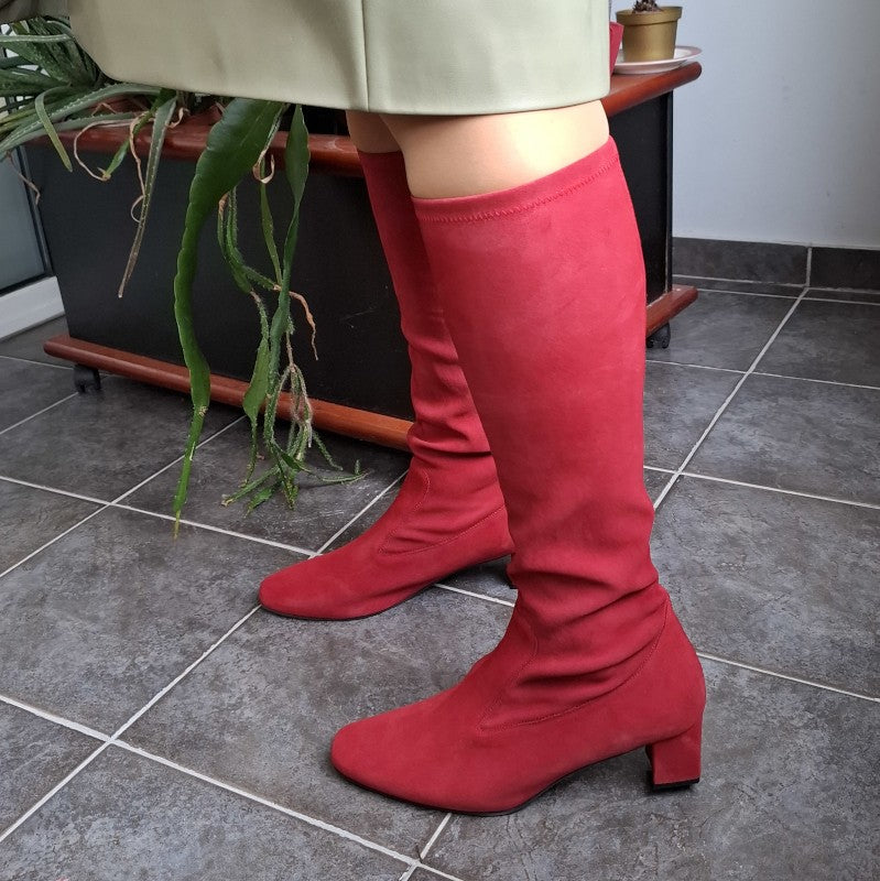 PieSanto Cherry Suede – Sievišķīgi zamšādas zeķzābaki maksimālam komfortam