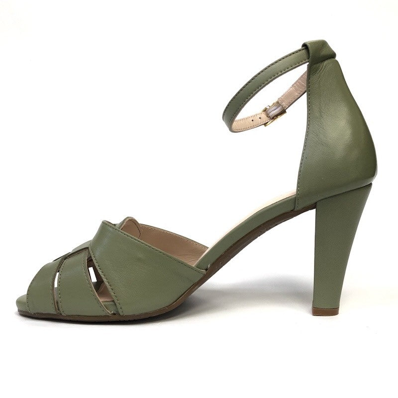 Bella B. Olive Green – Portugāļu roku darba ādas sandales