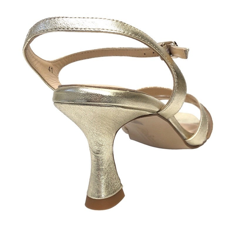PieSanto Pearl Gold – Izsmalcinātas ādas sandales ar "Kitten Heel" papēdi