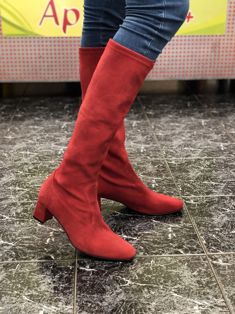 PieSanto Cherry Suede – Sievišķīgi zamšādas zeķzābaki maksimālam komfortam