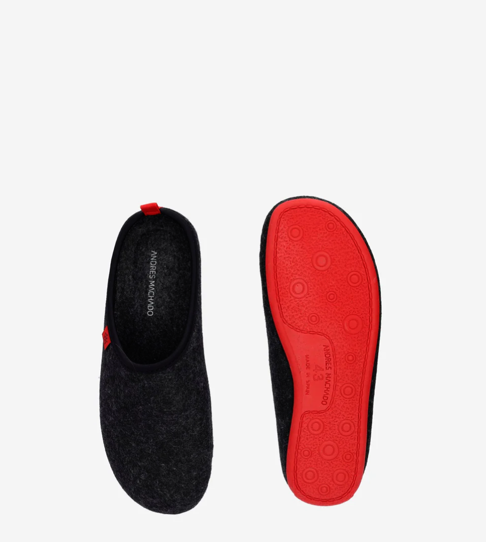 Andres Machado DYNAMIC – Unisex filca mājas čības (Black/Red)