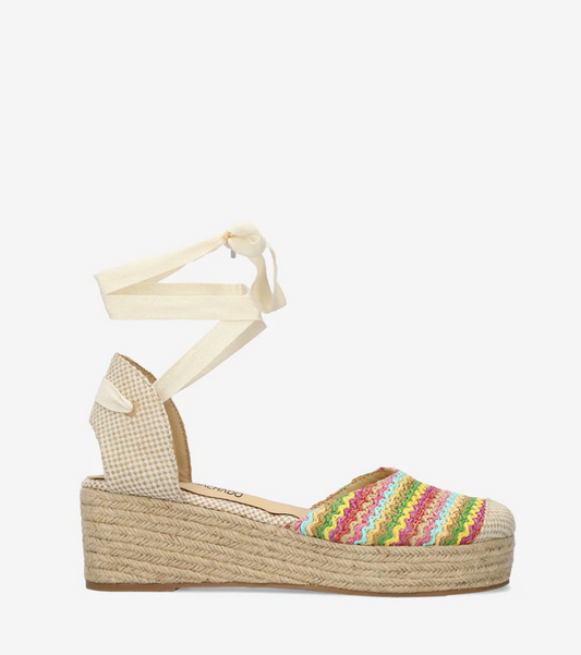 Mitmevärvilised raffia-stiilis sandaalid AM5757 džuudist kontsaga
